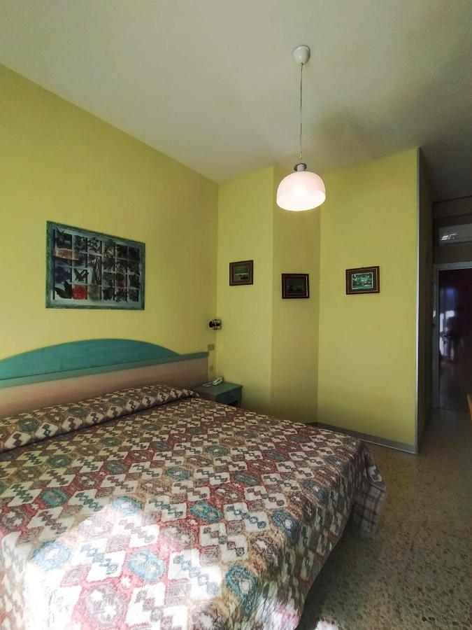 Hotel Prestigio Cesenatico Eksteriør billede
