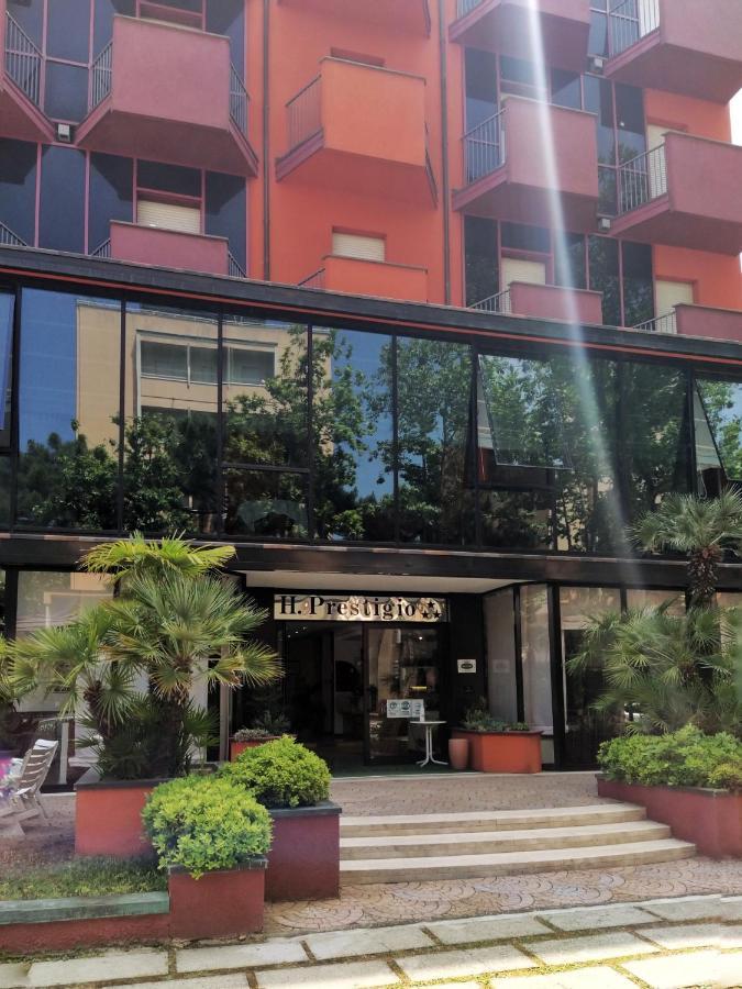 Hotel Prestigio Cesenatico Eksteriør billede