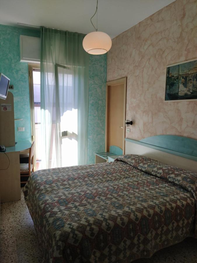 Hotel Prestigio Cesenatico Eksteriør billede