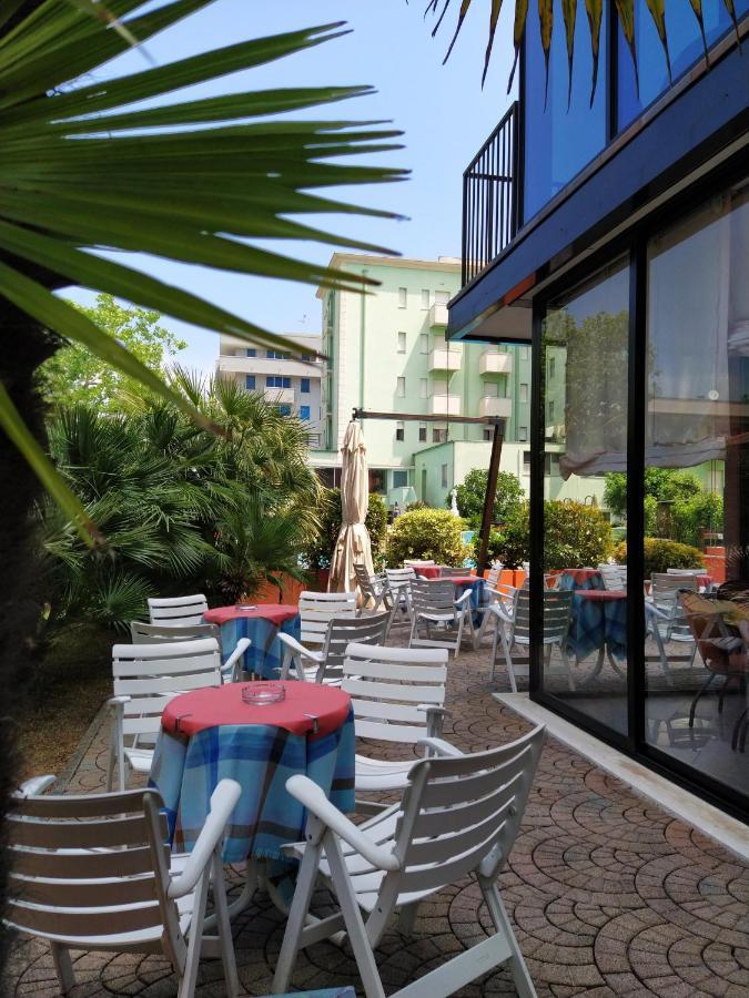 Hotel Prestigio Cesenatico Eksteriør billede