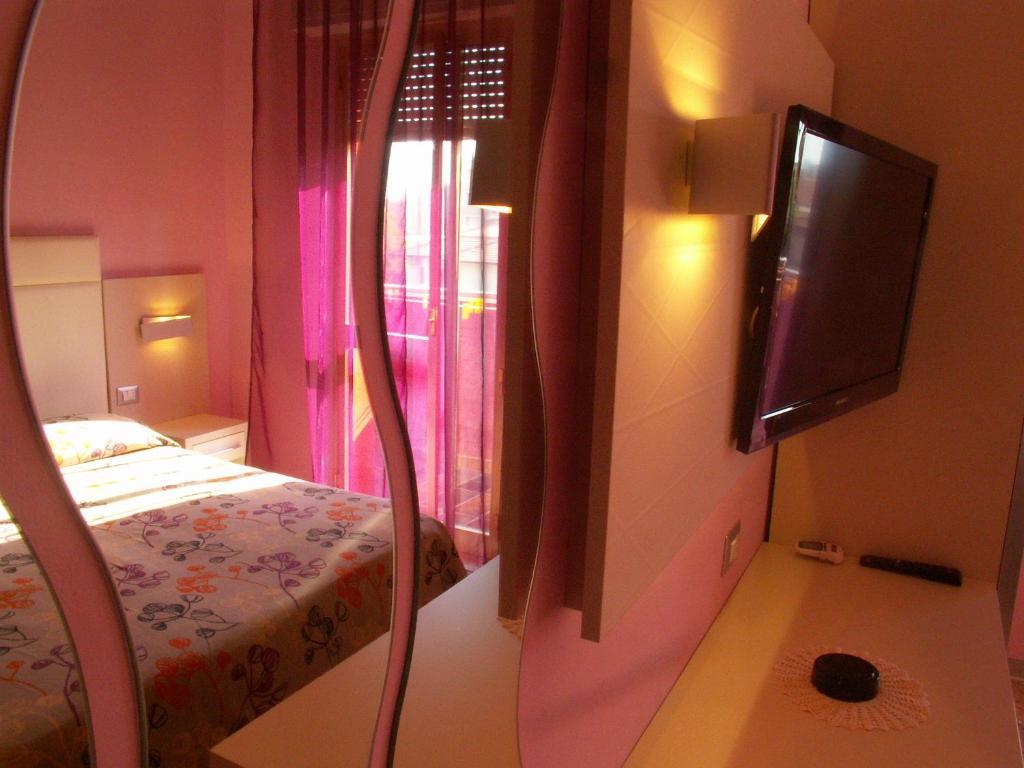 Hotel Prestigio Cesenatico Værelse billede