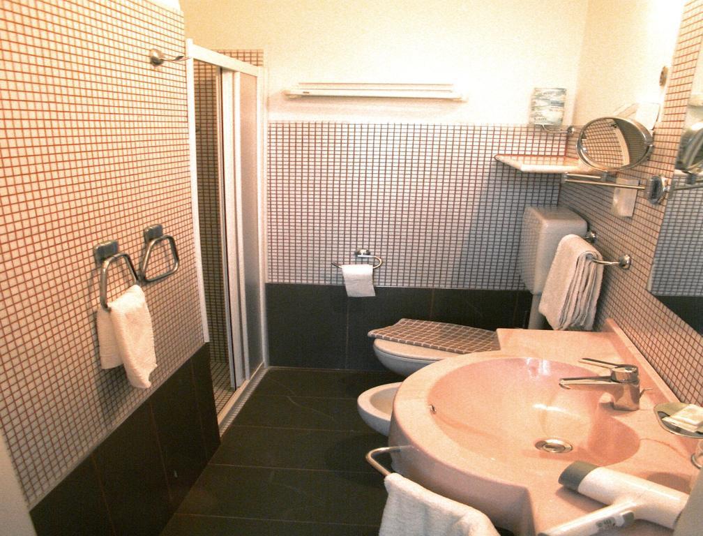 Hotel Prestigio Cesenatico Eksteriør billede