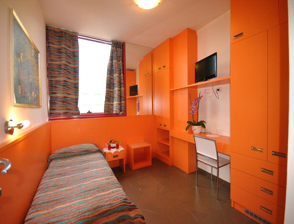 Hotel Prestigio Cesenatico Eksteriør billede