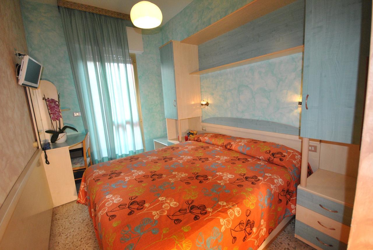 Hotel Prestigio Cesenatico Eksteriør billede